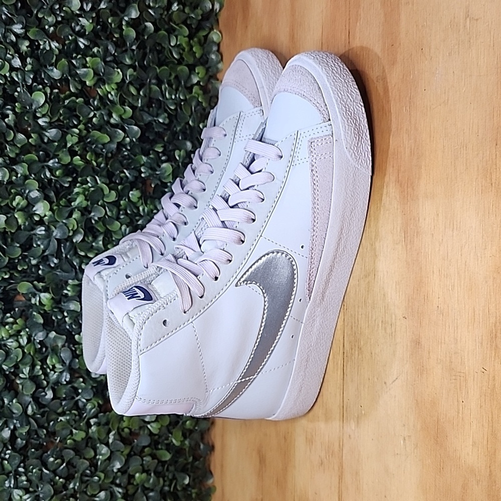 Nike Blazer Mid 77 Shoes | Size: 4.5 Youth / Size: 5.5 Womens | White